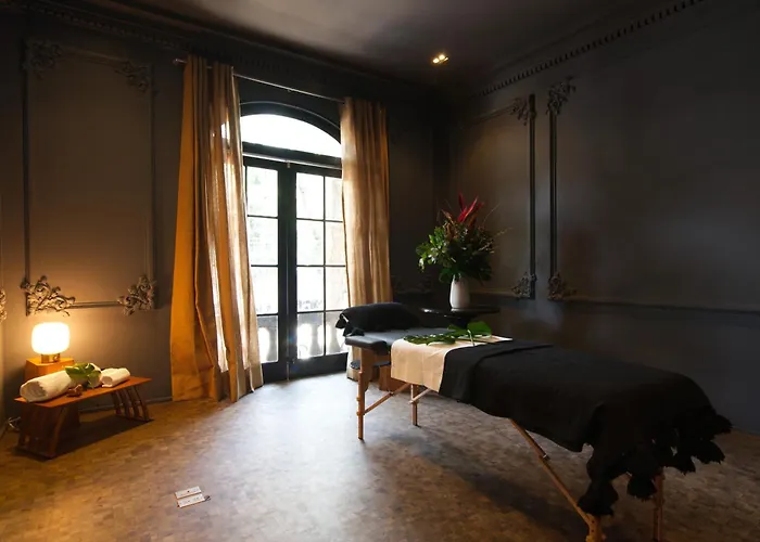 Livin Condesa 4*