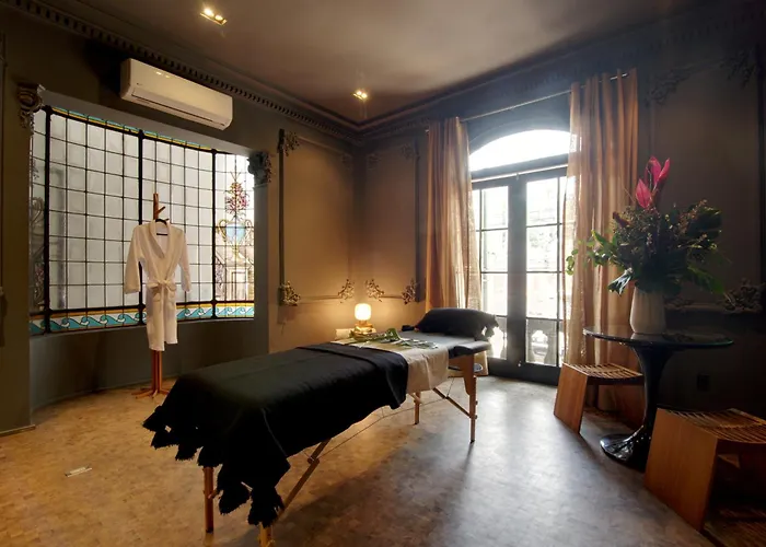 Bed and breakfast Livin Condesa 4*