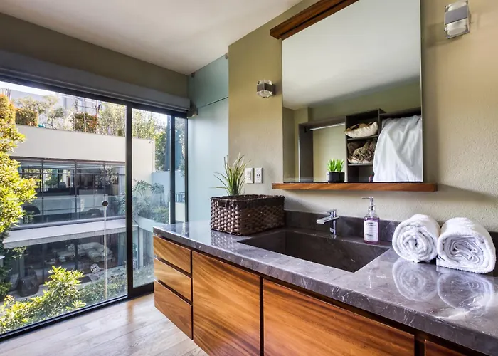 Livin Condesa Bed and breakfast