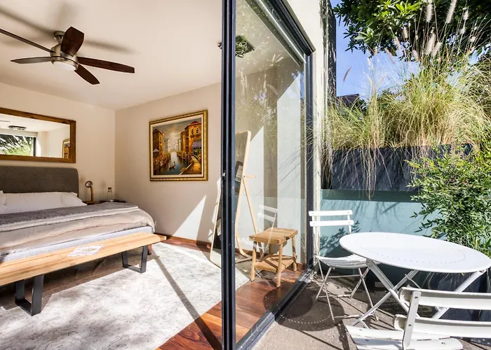 Livin Condesa Bed and breakfast 4*